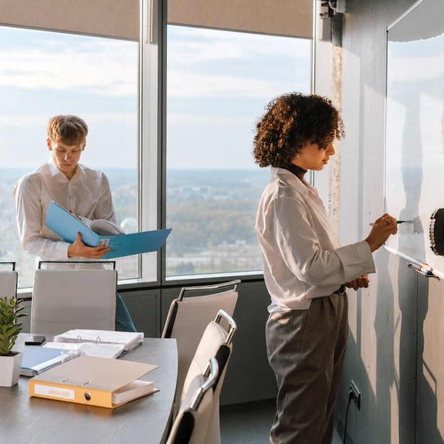 客户说的是真相，还是一种解释：教练如何共同检验判断