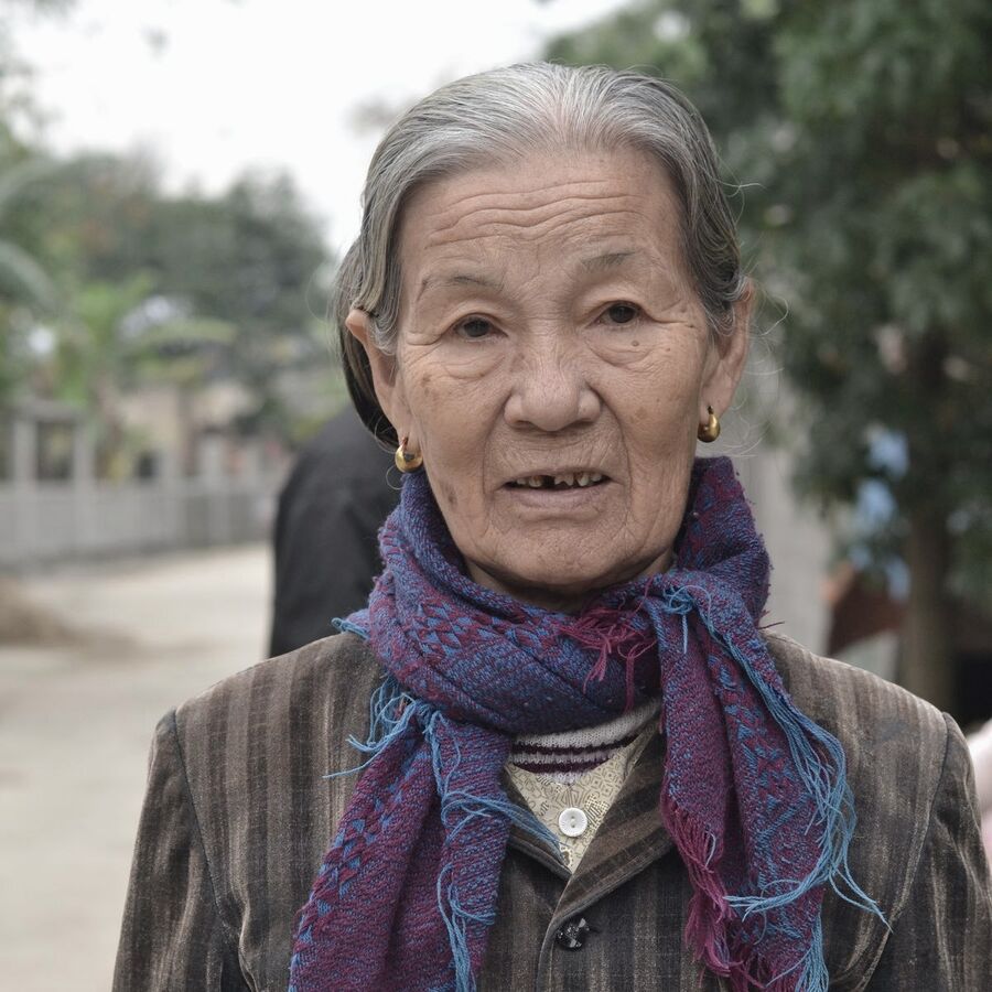 有人做看板，有人先退一步：掌控欲为什么走向不同选择