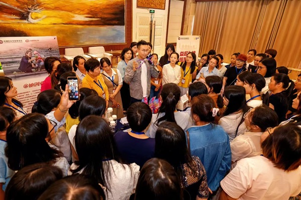 大厂直播带货讲师李大象：每天教人拍视频搞钱，教练技术究竟帮我解决了什么痛点？（原文插图）