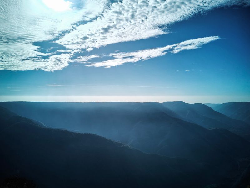 远山场景照片